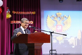 Торжественная линейка по случаю Дня знаний прошла в Камбодже Торжественная линейка по случаю Дня знаний прошла в Камбодже