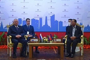 Замминистра обороны РФ Александр Фомин провел переговоры с Вице-премьером, Министром национальной обороны Камбоджи